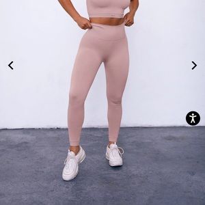 Ser active size small leggings never worn